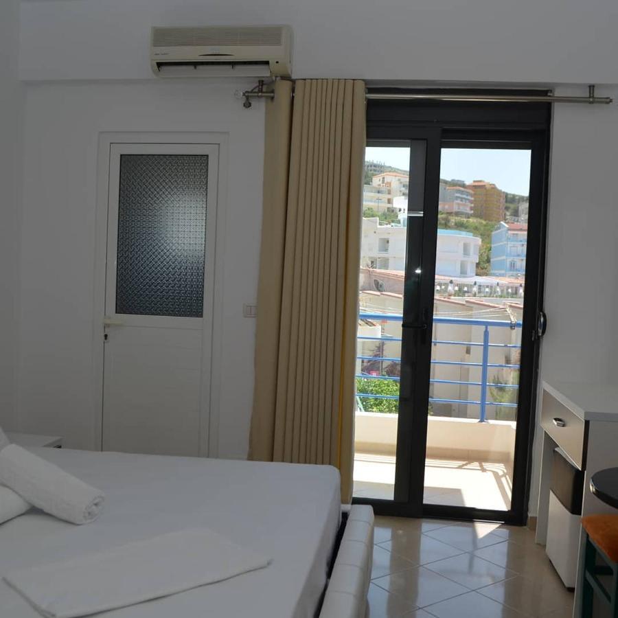 Noah Apartaments Sarande Bagian luar foto