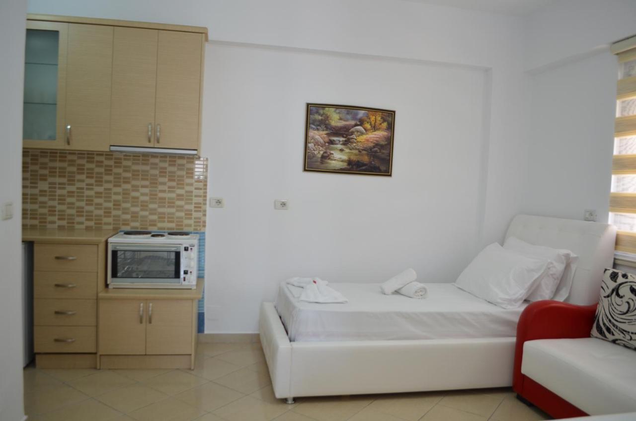 Noah Apartaments Sarande Bagian luar foto