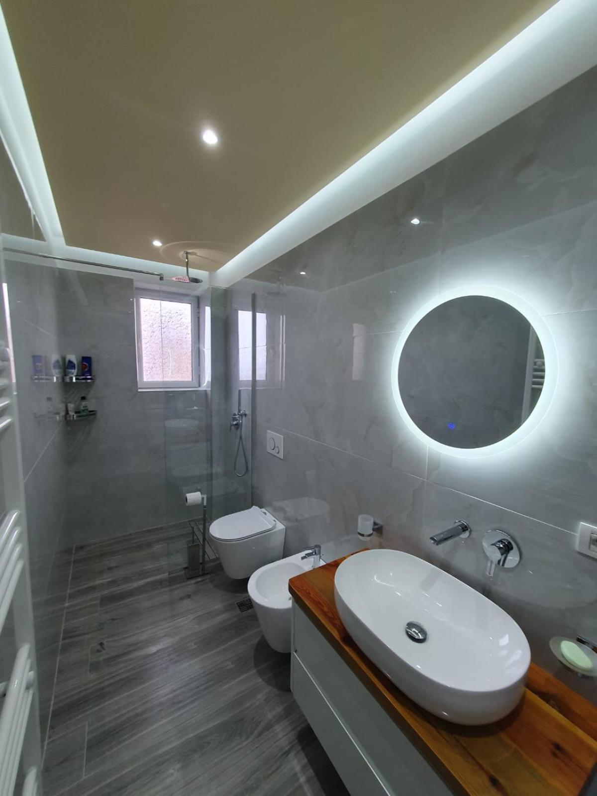 Noah Apartaments Sarande Bagian luar foto