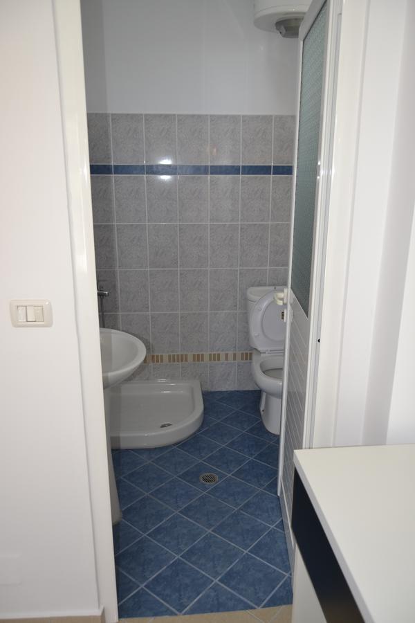 Noah Apartaments Sarande Bagian luar foto