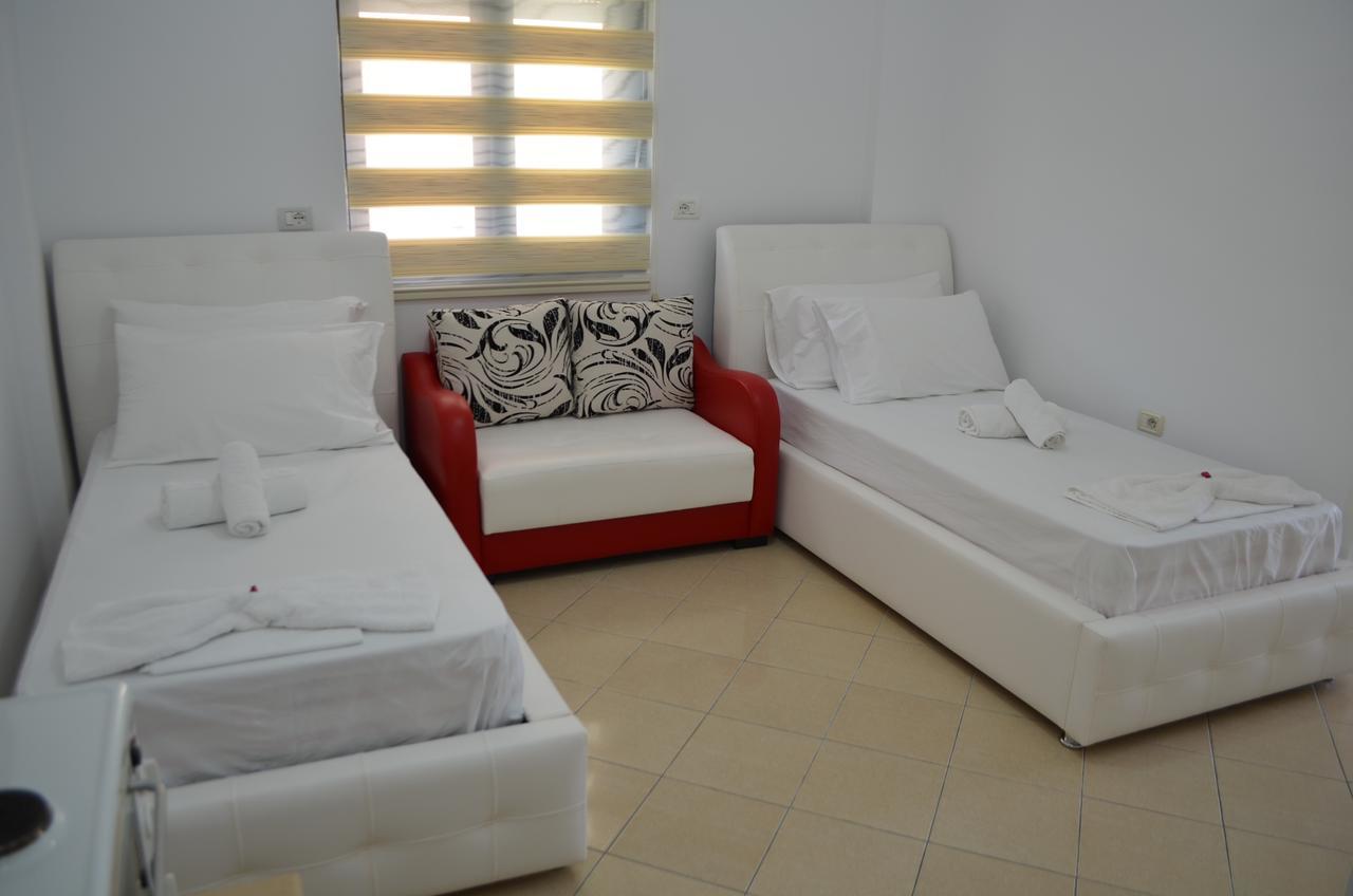 Noah Apartaments Sarande Bagian luar foto