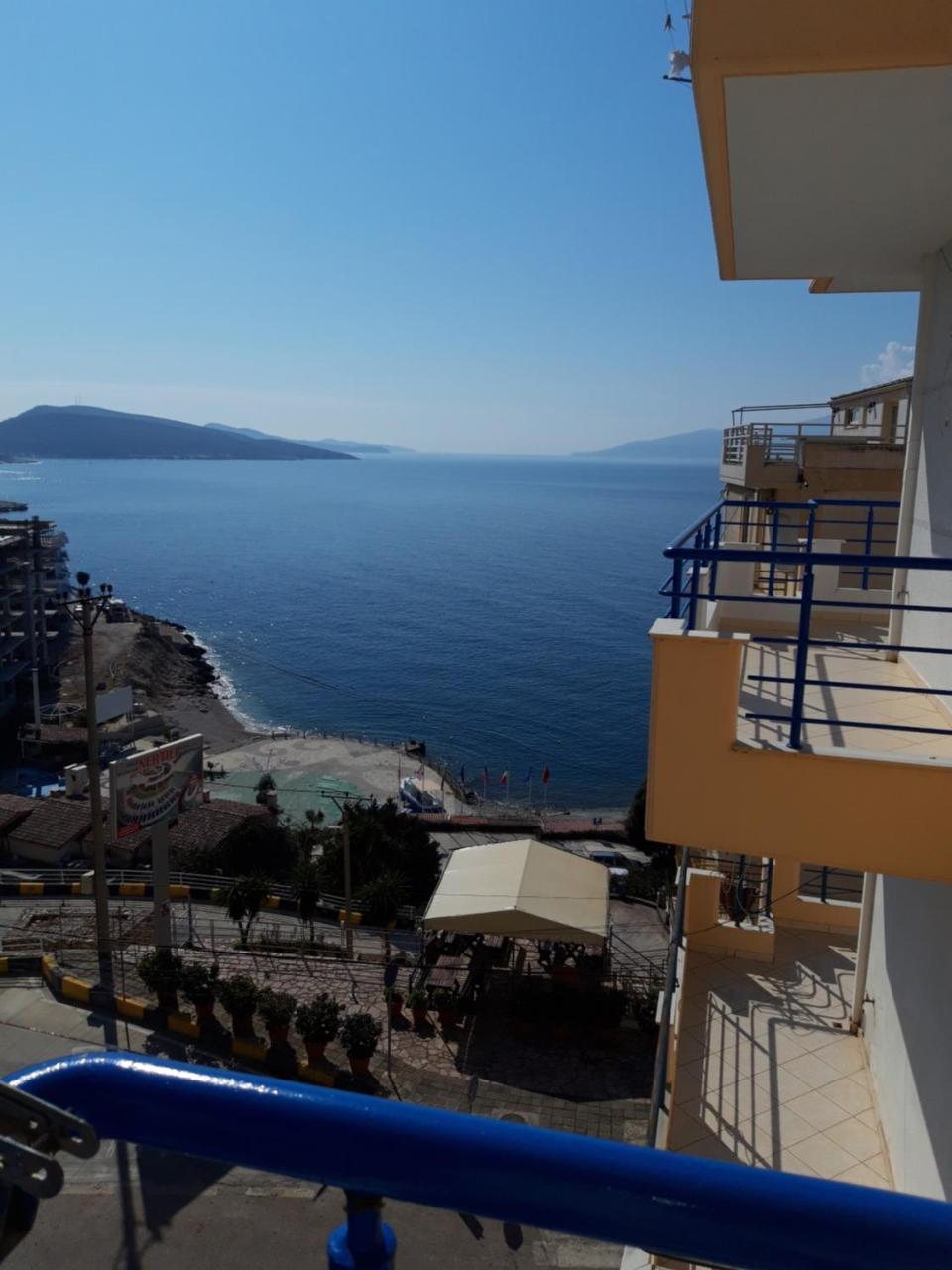 Noah Apartaments Sarande Bagian luar foto